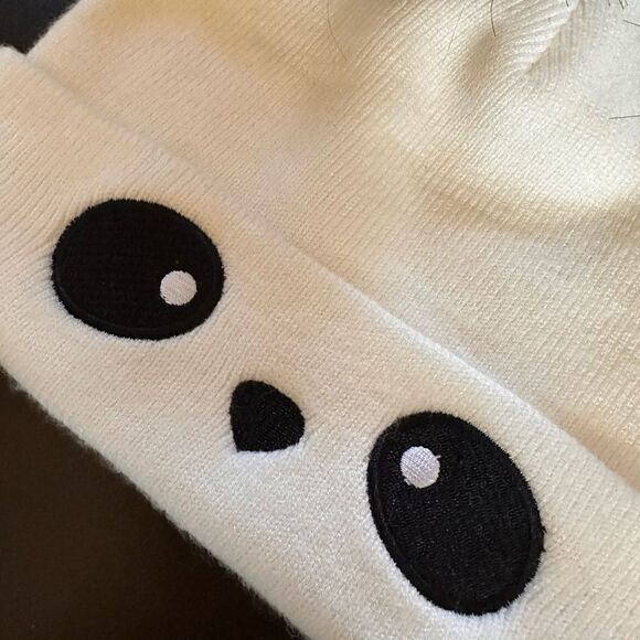 Cozy Panda Knit Beanie with Pom-Pom Ears for Kids - Picture 15 of 17